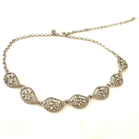 2028 Jewelry Crystal Teardrop Collar Silver Statement Necklace - Picture 3 of 9